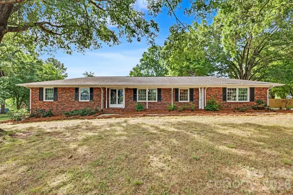 425 Valhalla Drive, Harrisburg, NC 28075
