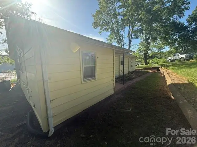 307 Yancey Street, Marion, NC 28752 - #2