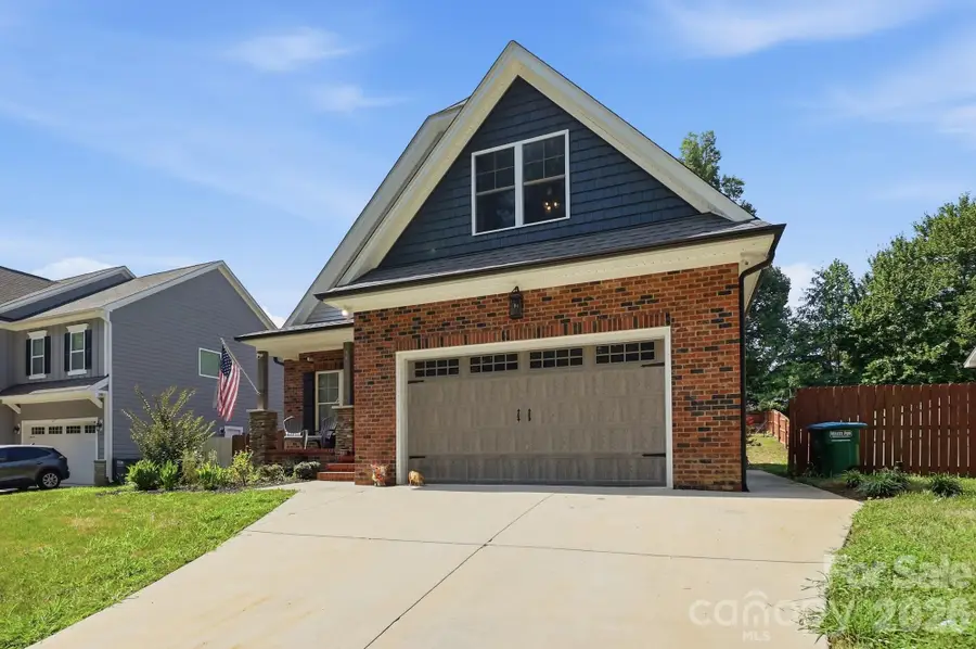 304 E Florida Avenue, Bessemer City, NC 28016 - #3