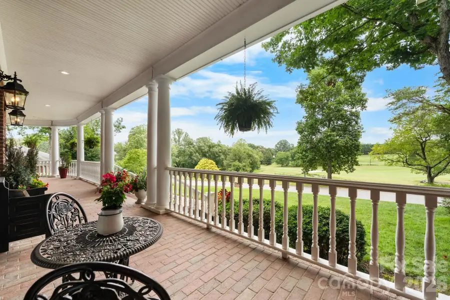3740 Pinecrest Drive Ne, Hickory, NC 28601 - #2