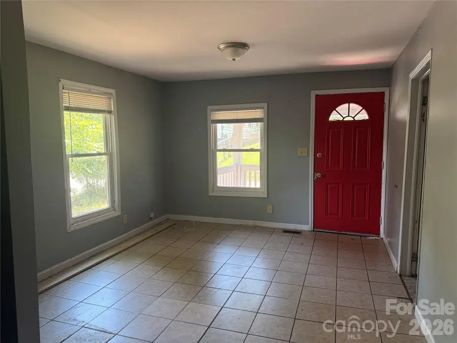 706 N Logan Street, Gastonia, NC 28052 - #2