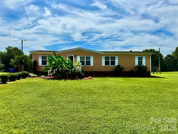 1104 Spring Meadow Drive, Woodleaf, NC 27054