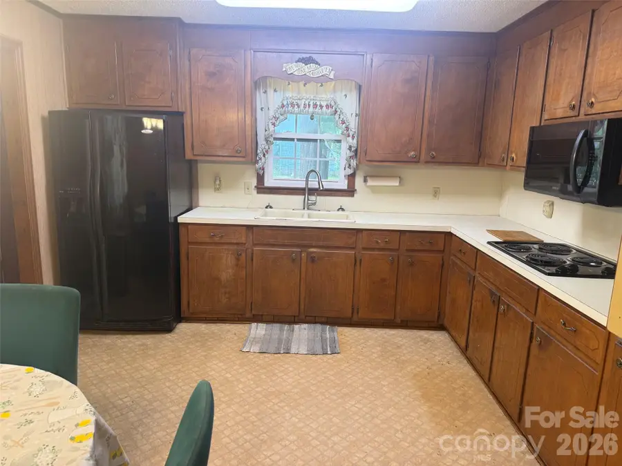 511 E Church Street, Kershaw, SC 29067 - #3
