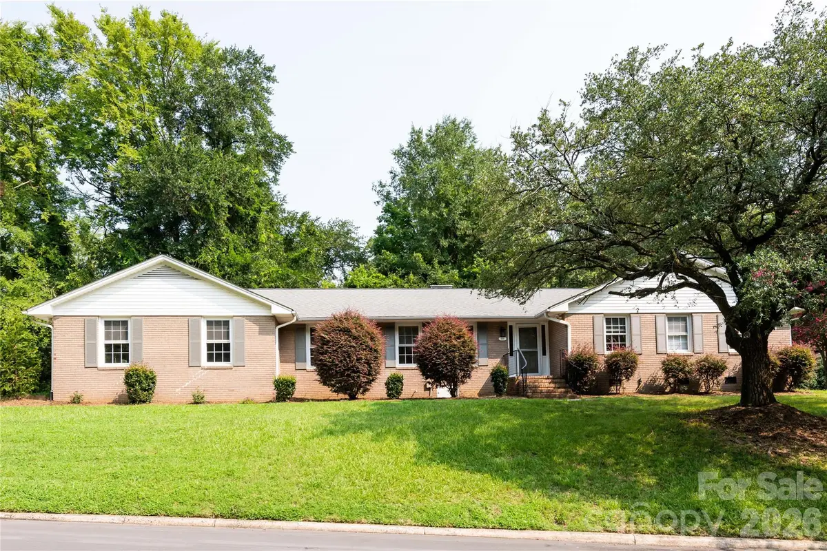 171 Suburban Avenue Ne, Concord, NC 28025 - #1