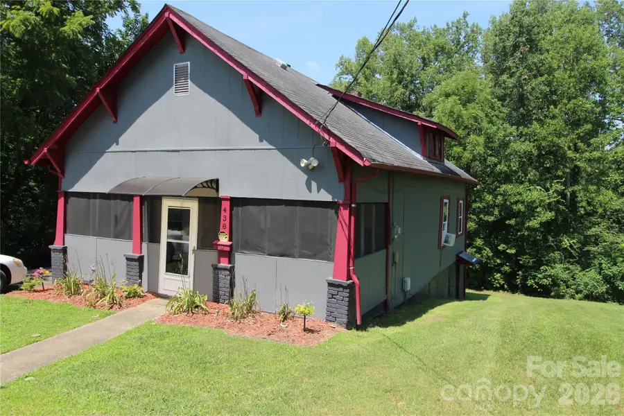 438 Folk Street Nw, Lenoir, NC 28645 - #3