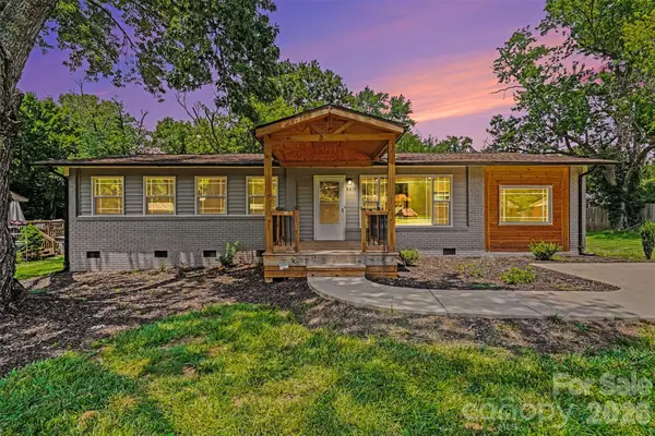 4219 Tipperary Place, Charlotte, NC 28215