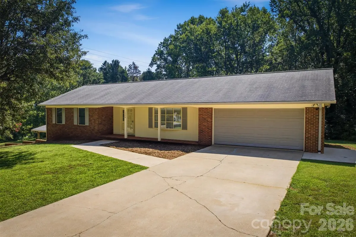 1208 35th Street Place Ne #8, Conover, NC 28613 - #1