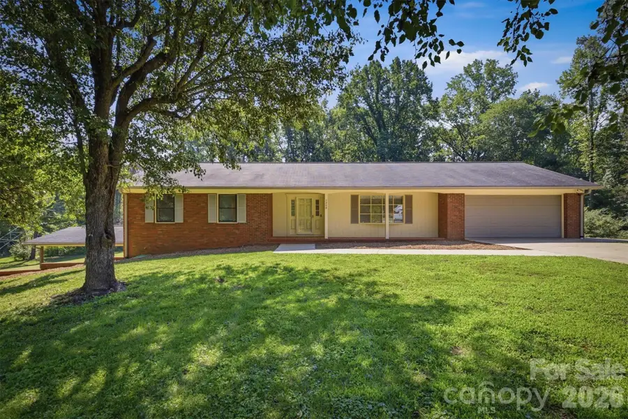 1208 35th Street Place Ne #8, Conover, NC 28613 - #3