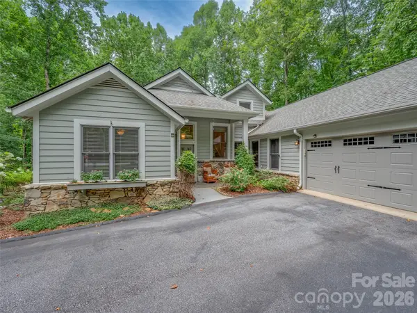 104 Little Cherokee Ridge, Hendersonville, NC 28739