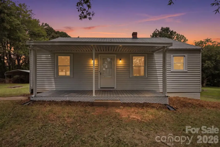825 21st Street Drive Se, Hickory, NC 28602 - #2