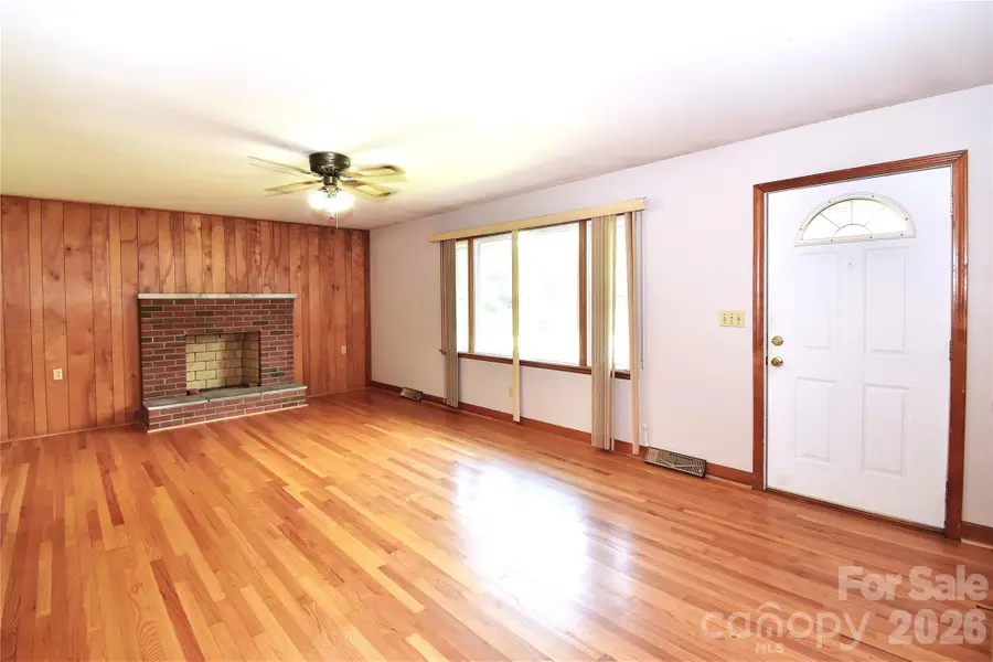 605 S Buena Vista Drive, Hendersonville, NC 28792 - #2