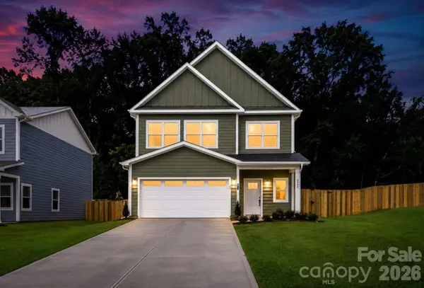6210 Linda Vista Lane, Charlotte, NC 28216