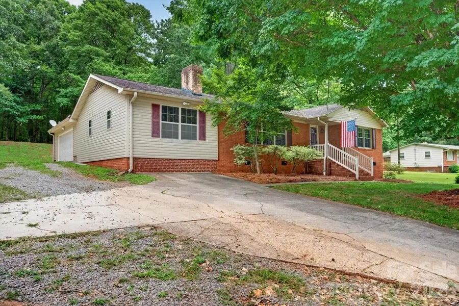 101 N Main Street, Mount Pleasant, NC 28124 - #3