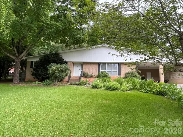 3209 Greenwood Park Circle, Albemarle, NC 28001