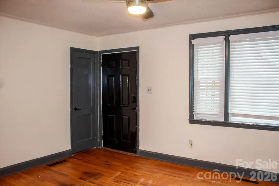 3413 1st Avenue Circle Nw, Hickory, NC 28601 - #2