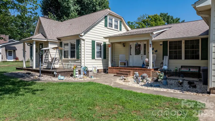2504 Brentwood Circle, Lenoir, NC 28645 - #2