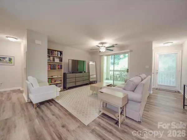 1052 Churchill Downs Court #I, Charlotte, NC 28211