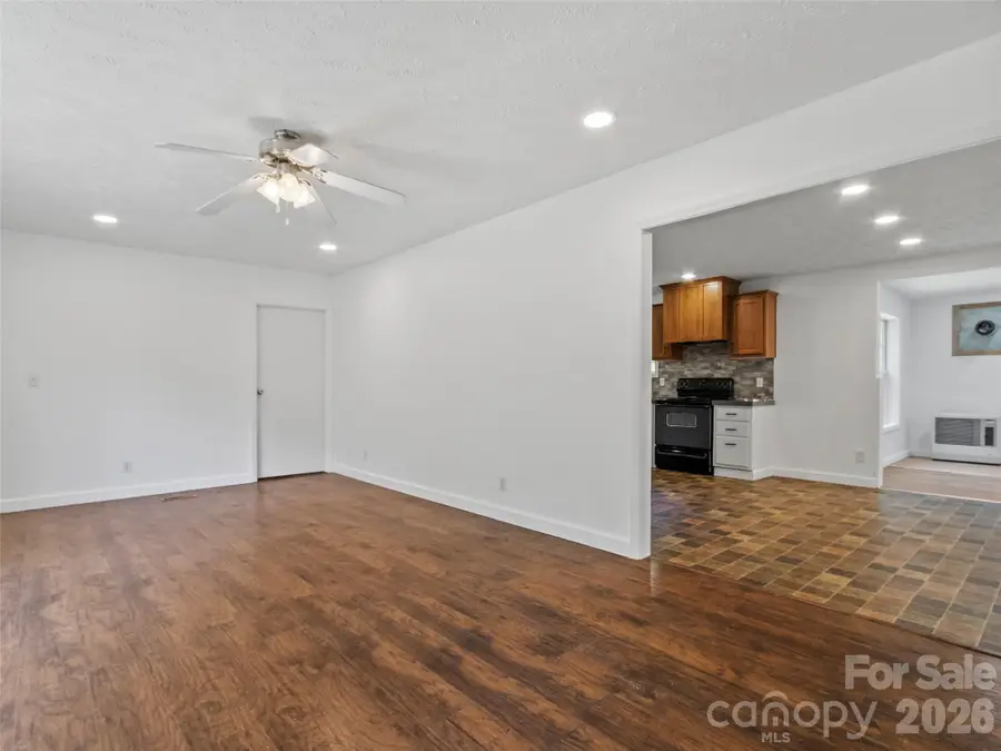 797 Pleasant Valley Road, Burnsville, NC 28714 - #3