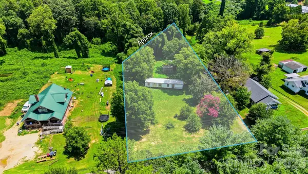 136 South Main Street, Granite Falls, NC 28630