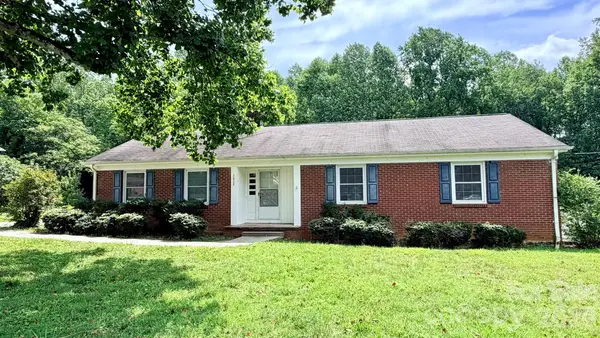 2808 28th Street Ne, Hickory, NC 28601