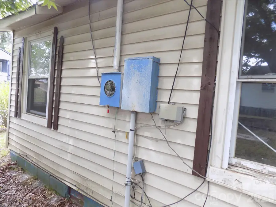 604 W Harrison Avenue, Gastonia, NC 28052 - #2