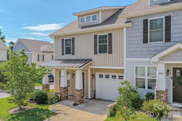 202 Stoney Point Way, Candler, NC 28715