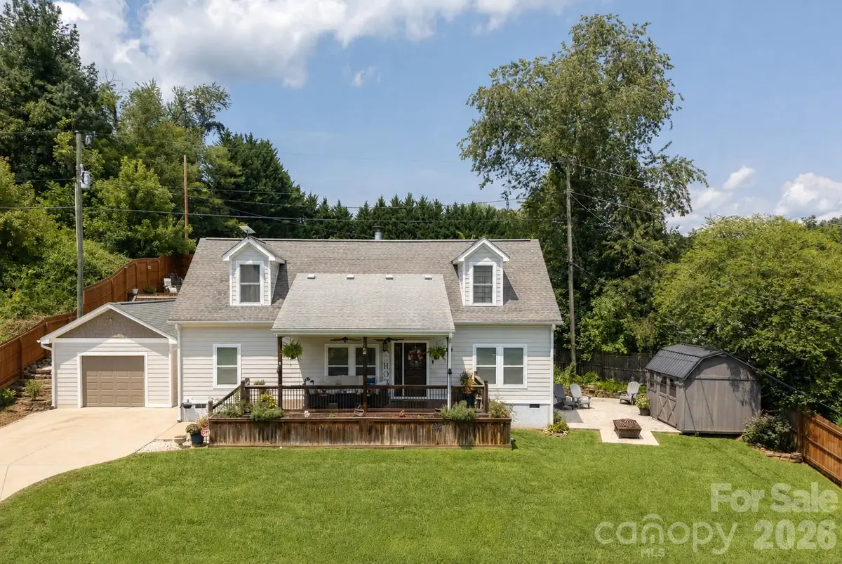 8 Blaines Way, Candler, NC 28715 - #1