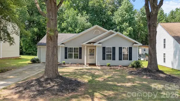 8019 Shiny Meadow Lane, Charlotte, NC 28215