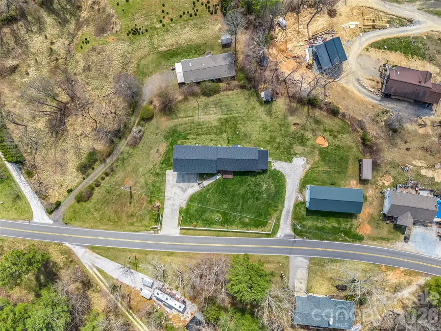 1086 Carters Ridge Road, Spruce Pine, NC 28777 - #2