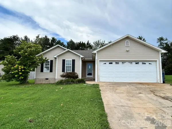 2042 Rocketts Way, Newton, NC 28658