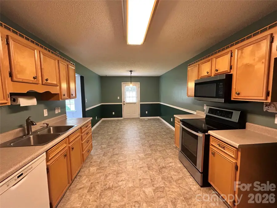 2042 Rocketts Way, Newton, NC 28658 - #2