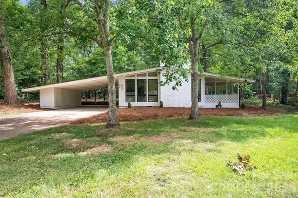 233 Dogwood Drive, Mount Holly, NC 28120