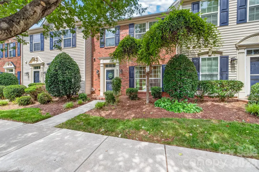 8261 Bridgegate Drive, Huntersville, NC 28078 - #2