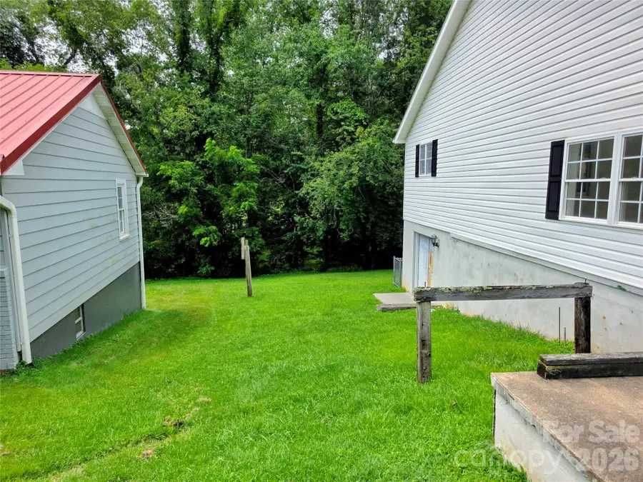139 Indian Trail, Burnsville, NC 28714 - #2