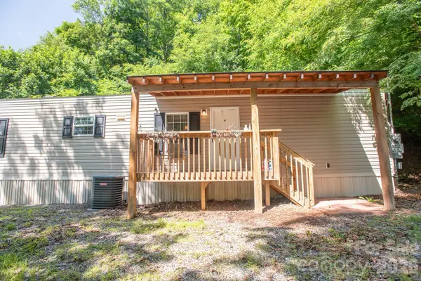 1066 Pisgah Drive, Canton, NC 28716