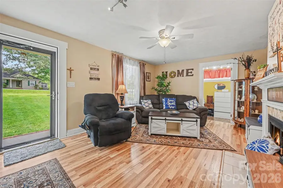 3748 Camp Stewart Road, Charlotte, NC 28215 - #3