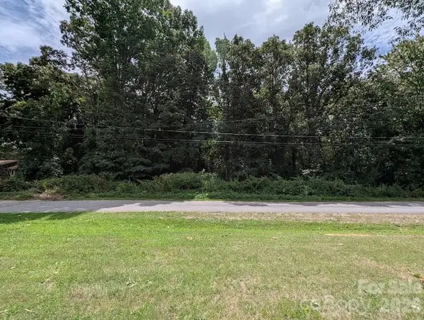 4824 Salisbury Street, Hickory, NC 28601