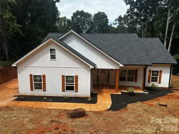 1694 Parsonage Lane, Newton, NC 28658