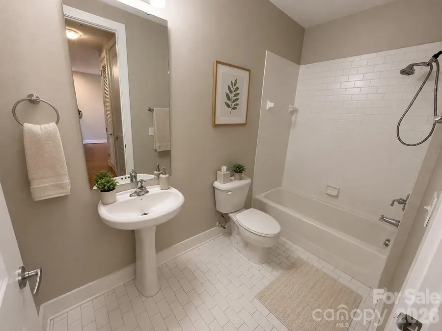 1101 W 1st Street #409, Charlotte, NC 28202 - #2