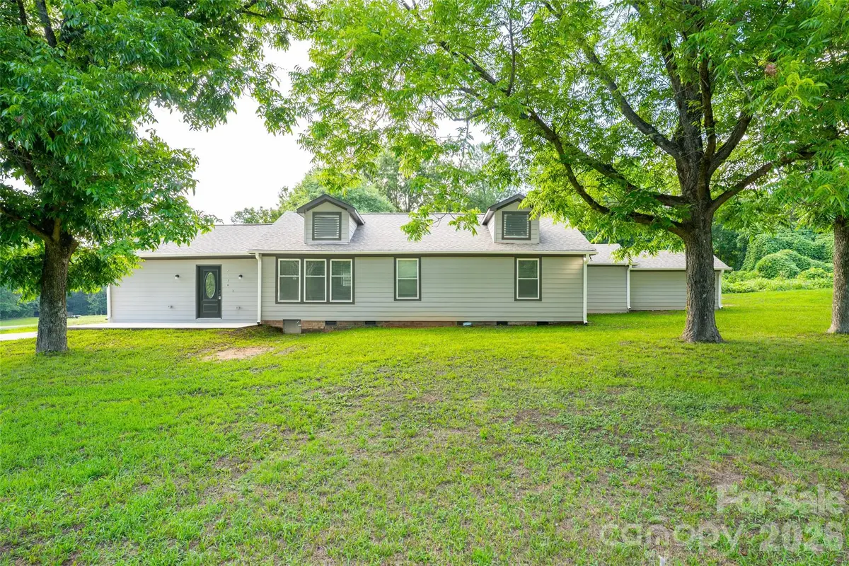 2136 W Nc 150 Highway, Lincolnton, NC 28092 - #1
