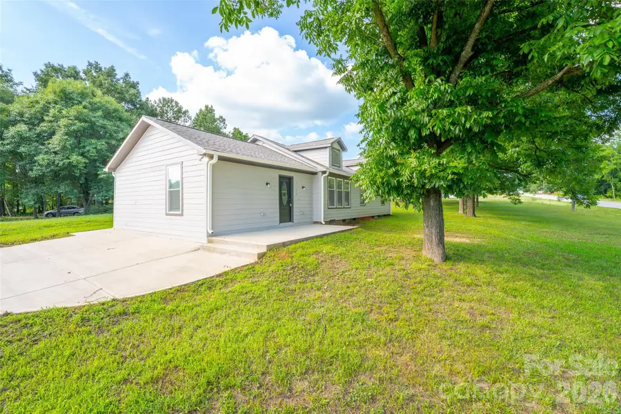 2136 W Nc 150 Highway, Lincolnton, NC 28092 - #2