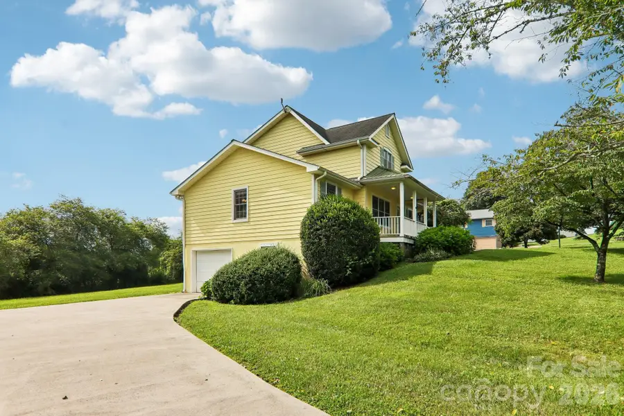 20 Amber Drive, Horse Shoe, NC 28742 - #2