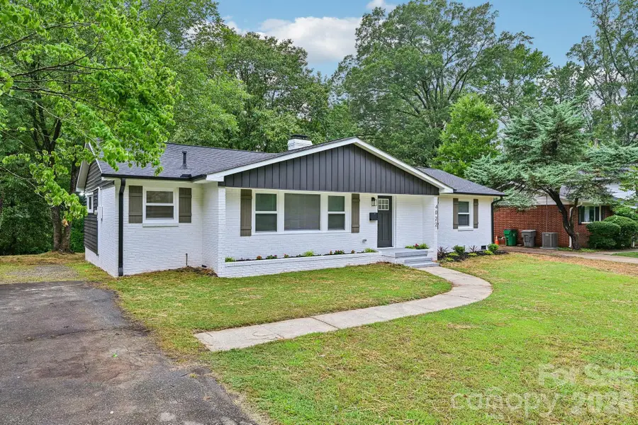 4022 Southgate Drive, Charlotte, NC 28205 - #2