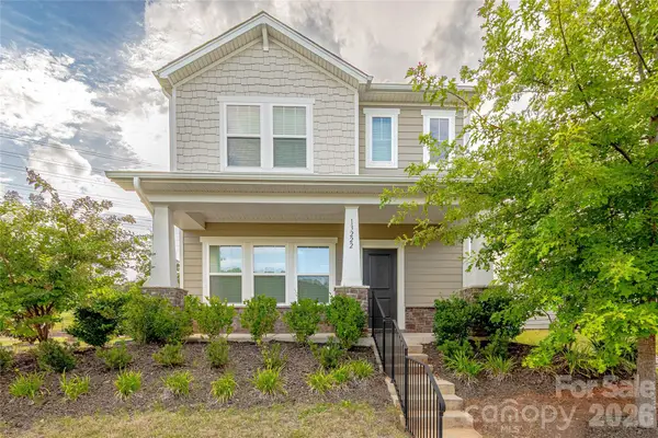 13222 Kenworth Road, Charlotte, NC 28278