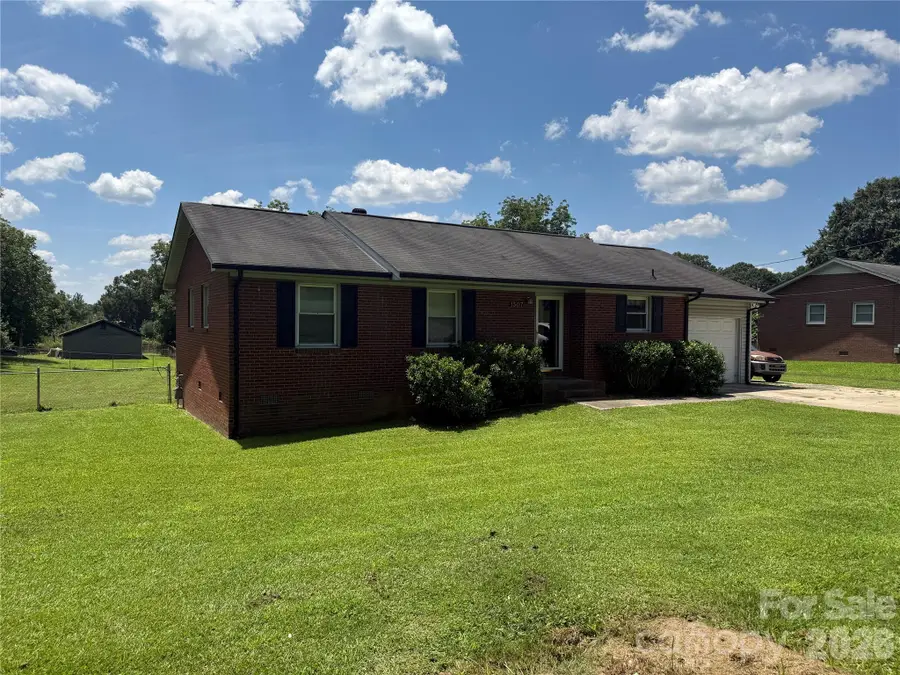 1507 Dallas Cherryville Highway, Dallas, NC 28034 - #3