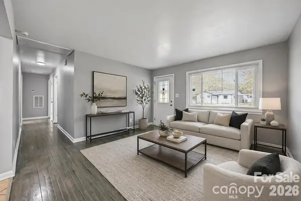 9300 Edgevale Drive, Charlotte, NC 28216