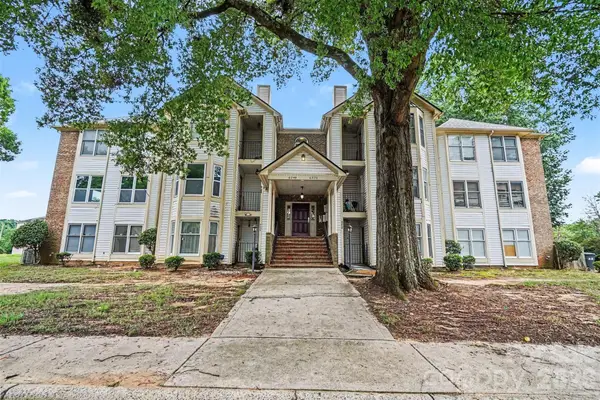 6260 Rosecroft Drive #6260, Charlotte, NC 28215