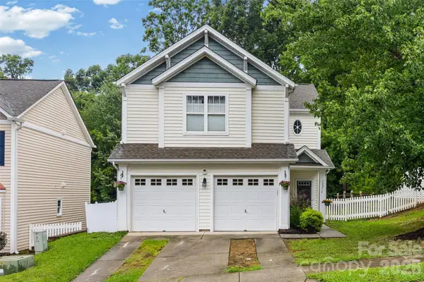 10216 Old Carolina Drive, Charlotte, NC 28214