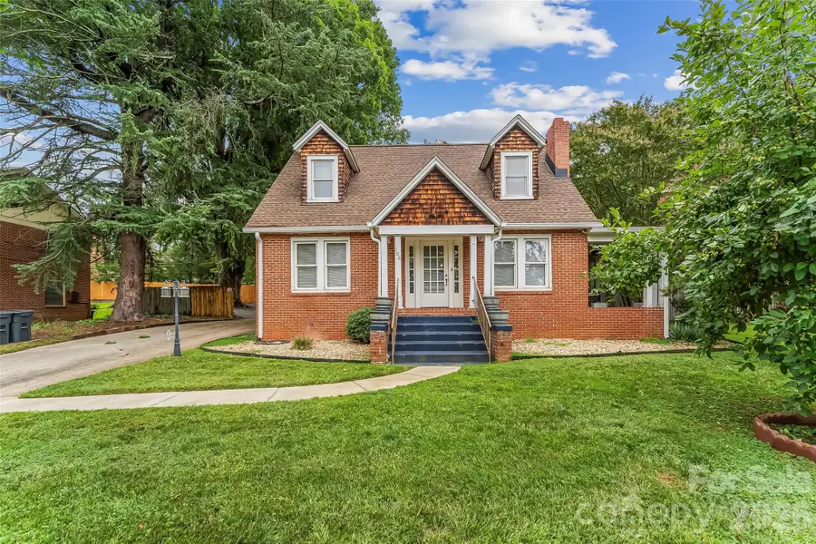 105 S Anderson Street, Morganton, NC 28655 - #2