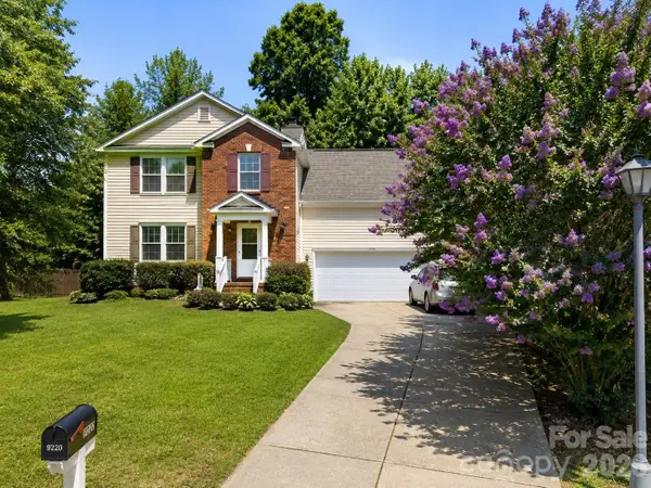 9220 Garnet Field Court, Charlotte, NC 28269